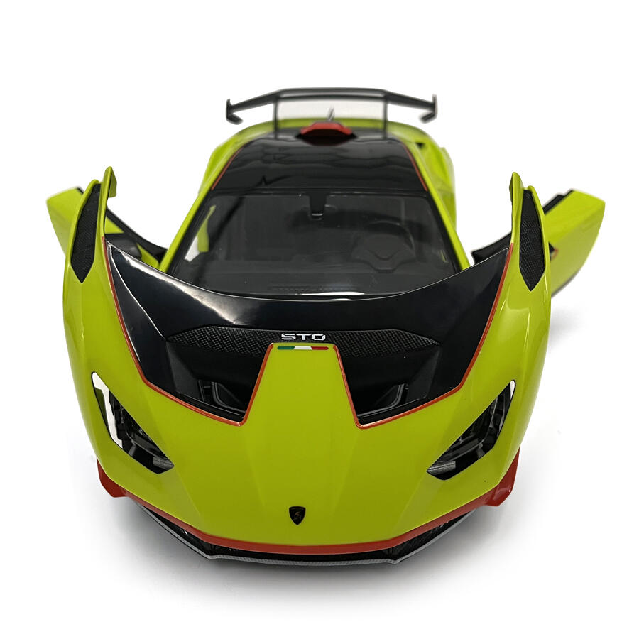 98700 Rastar RC 1:14 Lamborghini Huracan STO Kids Remote Control Toy Car - Green
