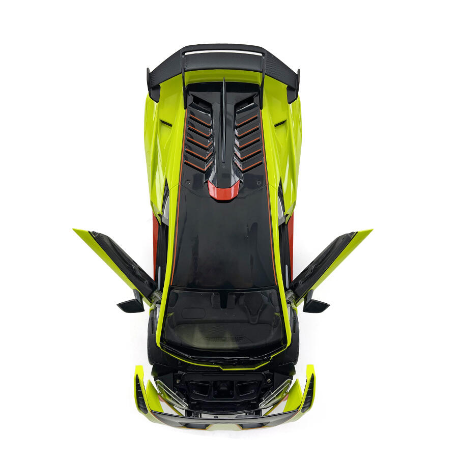 98700 Rastar RC 1:14 Lamborghini Huracan STO Kids Remote Control Toy Car - Green