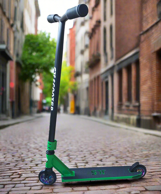 Smart Tech Stunt Scooter Aluminium Clamp Alloy Core Wheels and Deck - Green