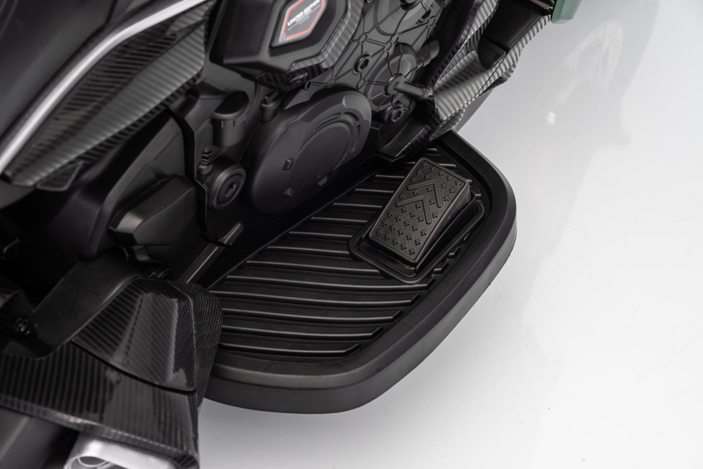 Ducati Diavel Bentley Kids 12v Ride on Electric Motor Bike with Stabilizer - Green